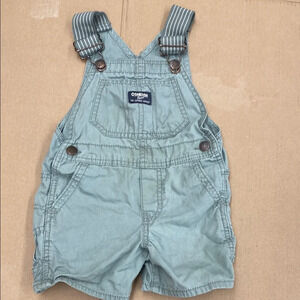 OshKosh B'gosh Green Overalls Boys/Girls‎ Size 2T